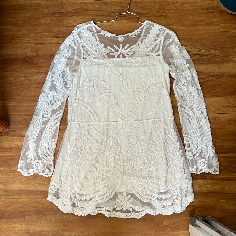 White lace long sleeve dress, size large